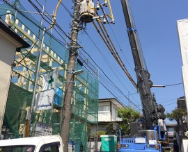 資材荷揚げ