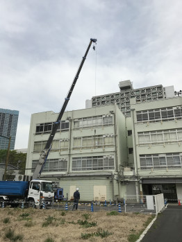 空調室外機搬出