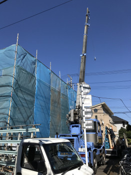 ガラス搬入