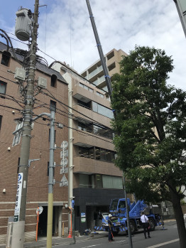 空調室外機揚重