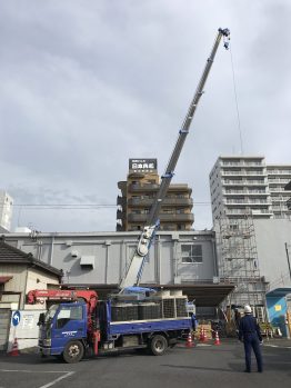 空調室外機揚重