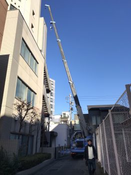 空調室外機揚重