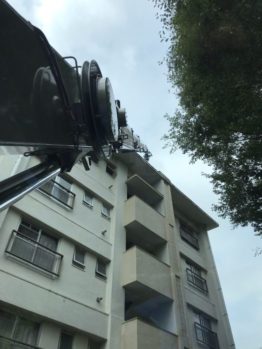 資材搬入