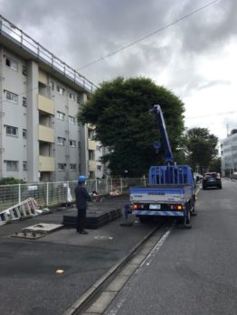 防水材搬入・ガラ出し及び養生施工撤去一式