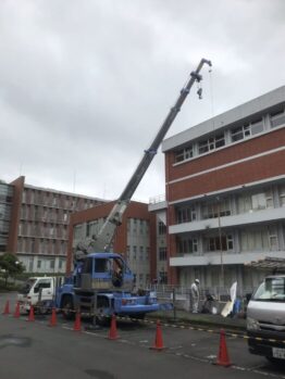 空調室外機揚重