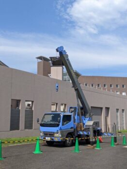 空調室外機揚重