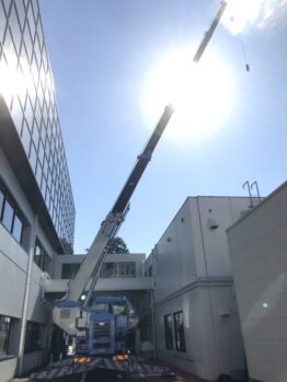 空調室外機揚重