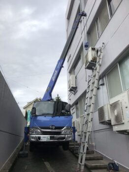 空調室外機揚重