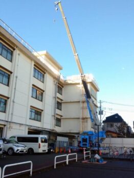 空調室外機揚重