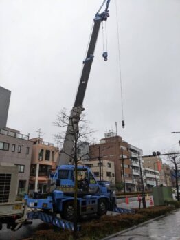 空調室外機揚重