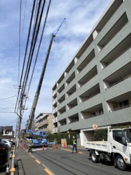 防水材搬入・及び養生鉄板施工撤去作業