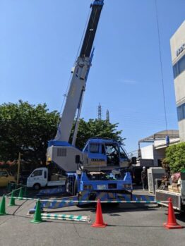 空調室外機揚重