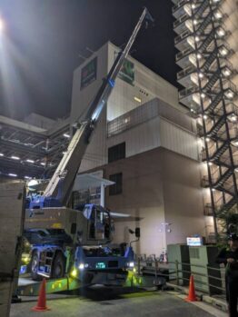 空調室外機揚重