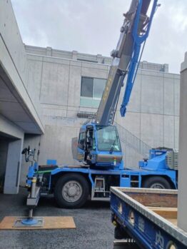 空調室外機搬出