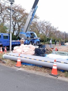 資材荷下ろし作業