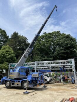 テント建て方作業