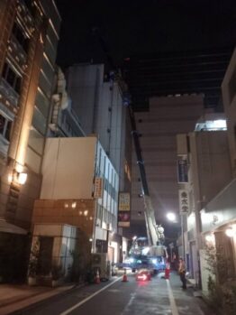 空調室外機揚重