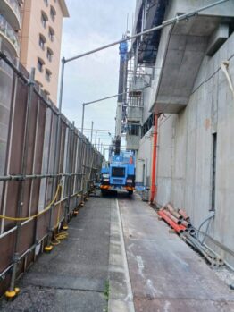鉄筋材・型枠材・足場材搬入