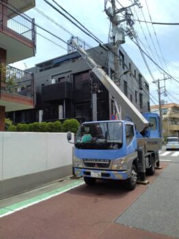 テレビ搬入