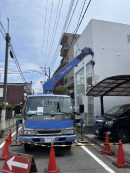 エコキュート揚重作業
