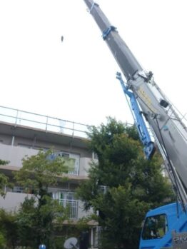 ガラ出し・防水材搬入
