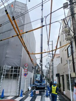 鉄筋材・型枠材搬入