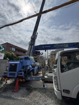 型枠材搬入