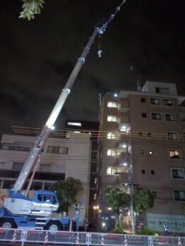 通信機材揚重作業