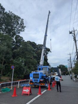 樹木伐採発生材積込作業