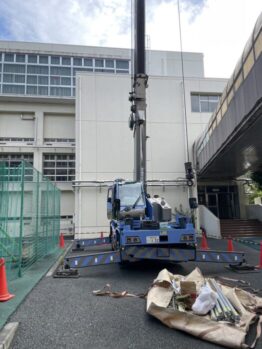 ローリングタワー部材搬入