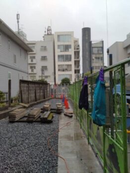 土塀解体作業
