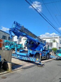 建柱車搬出