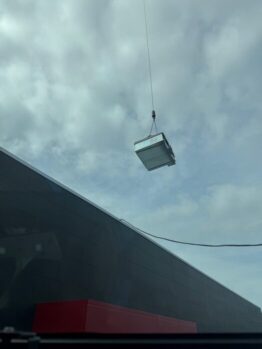 空調室外機揚重