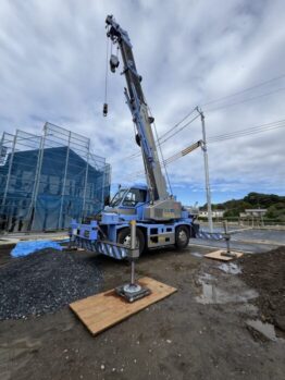 軽量鉄骨建て方