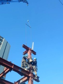重量鉄骨建て方作業