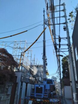 型枠材搬入