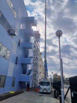 空調室外機揚重作業