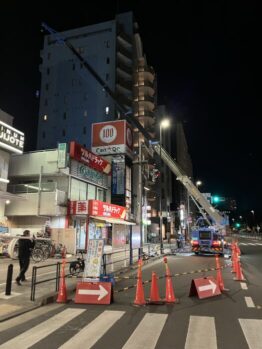 空調室外機揚重