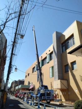 足場材搬入