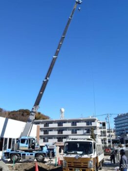 空調室外機搬入
