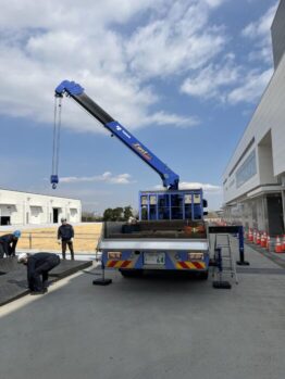 太陽光パネル搬入及び養生施工撤去作業
