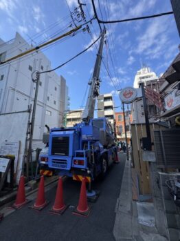 型枠材搬入