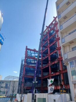 重量鉄骨建て方作業