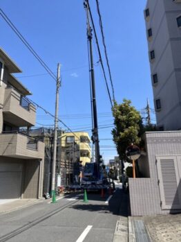 型枠材搬入