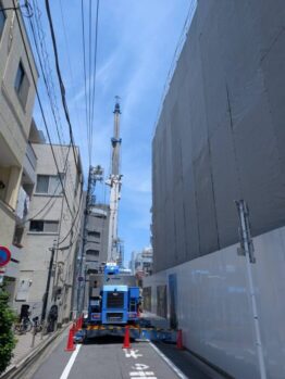 足場材搬入