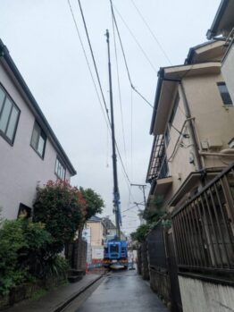 型枠材搬入