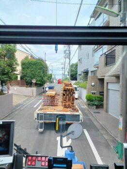 型枠材搬入