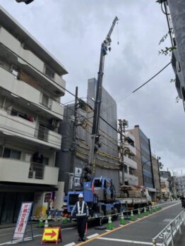 型枠材・足場材搬出作業