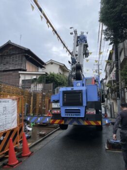 型枠材搬入
