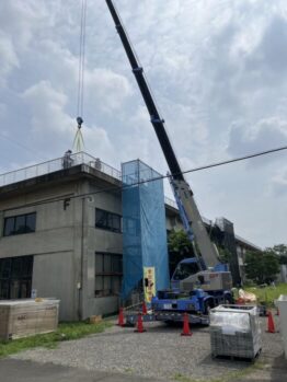 太陽光パネル揚重